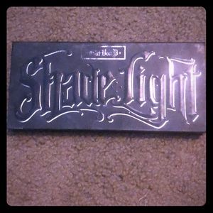 Kat Von D Shade and Light palette